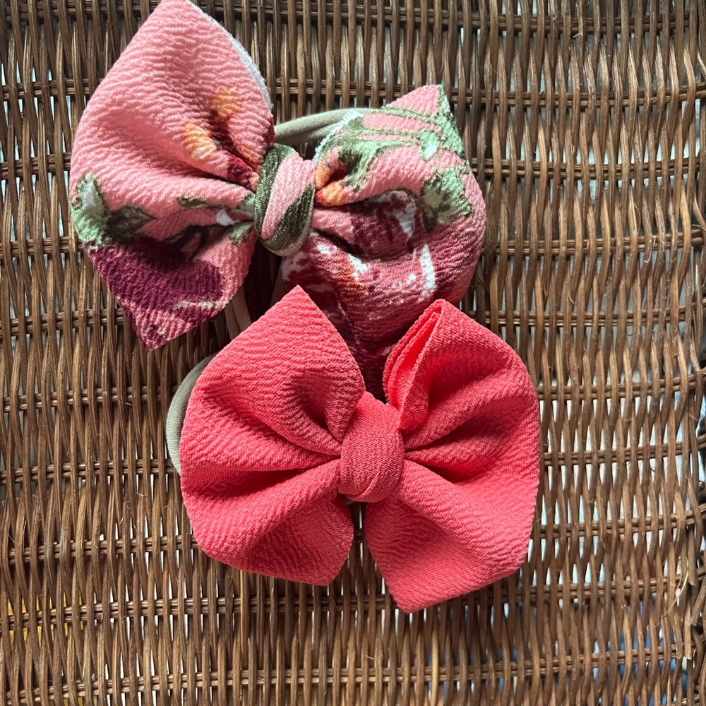 Bows - Picture 2 of 2